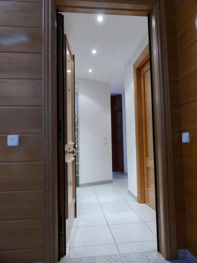 Confortable Pis En Ple Centre De Vic Aptgarbi Dış mekan fotoğraf